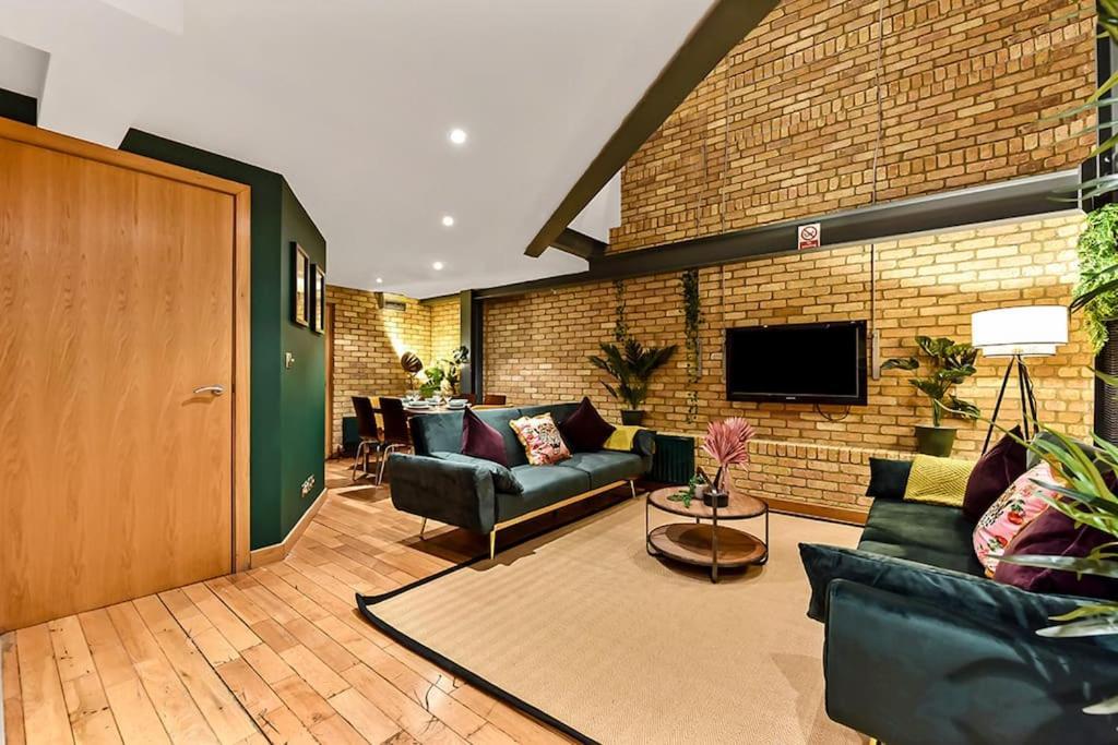 Spacious 2 Bed Urban Jungle Flat, Central 伦敦 外观 照片