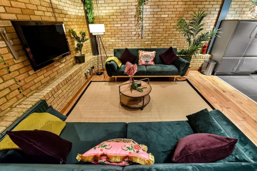 Spacious 2 Bed Urban Jungle Flat, Central 伦敦 外观 照片