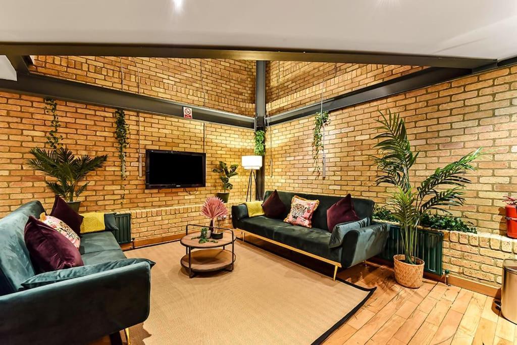 Spacious 2 Bed Urban Jungle Flat, Central 伦敦 外观 照片