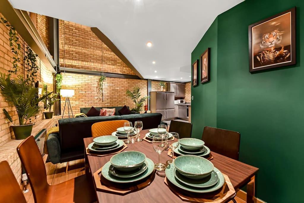 Spacious 2 Bed Urban Jungle Flat, Central 伦敦 外观 照片