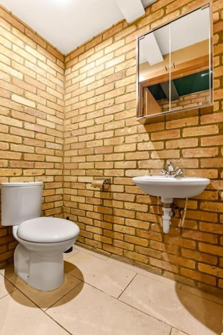 Spacious 2 Bed Urban Jungle Flat, Central 伦敦 外观 照片